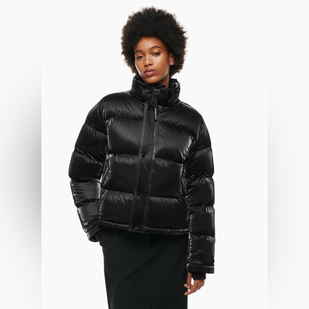 Aritzia Shorty Super Puff
